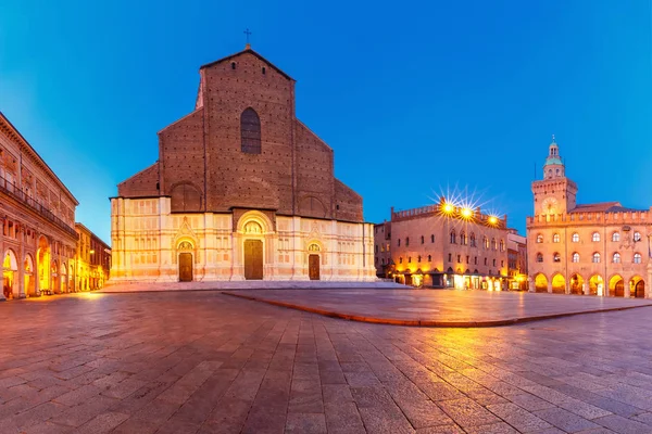 Panorama van het plein Piazza Maggiore, Bologna, Italië — Stockfoto