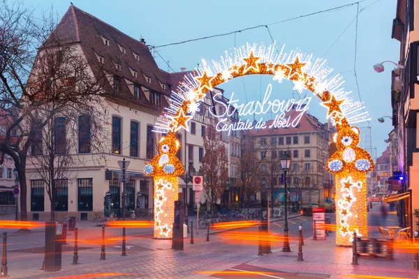 Julgran i Strasbourg i Alsace, Frankrike — Stockfoto