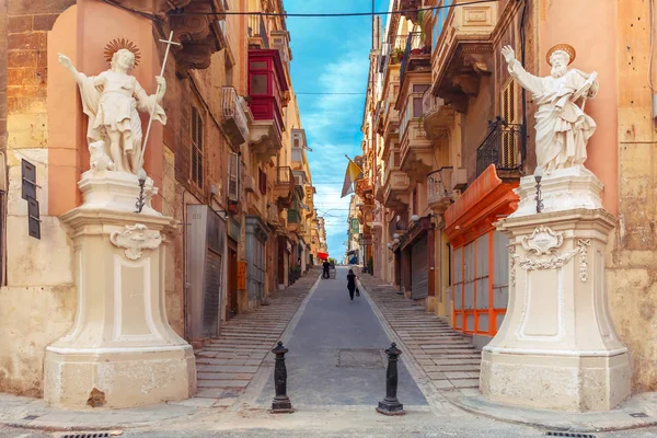 Decorated street in old town of Valletta, Malta — Stock Photo, Image