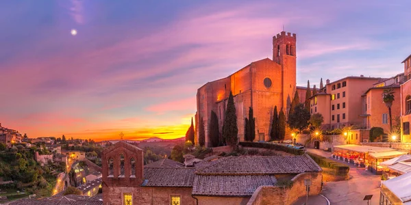 석양, Siena, 이탈리아 산 도메 니코 성당 — 스톡 사진