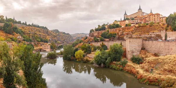 Alcázar en Toledo, Castilla La Mancha, España —  Fotos de Stock