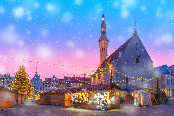 Julmarknad i tallinn, Estland — Stockfoto