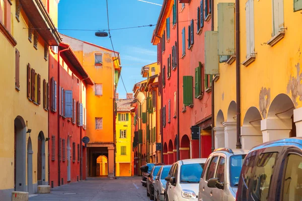 Medieval street portico in Bologna, Italy — Stock Photo, Image