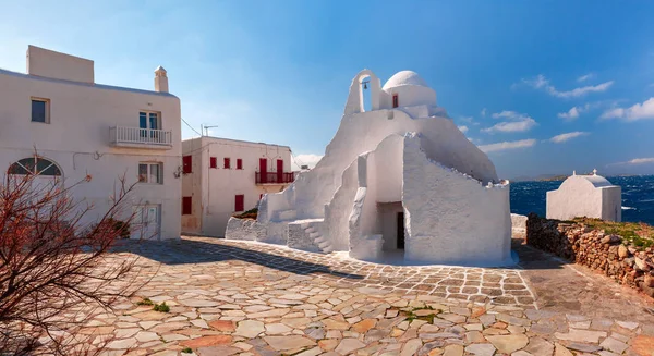 Church of Paraportiani on island Mykonos, Greece — Stock Photo, Image