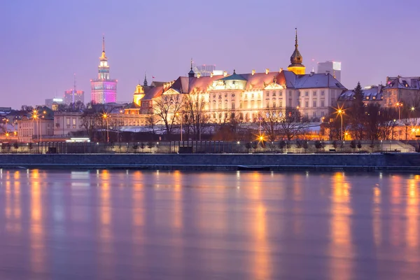 Kota Tua dan Sungai Vistula di malam hari di Warsawa, Polandia . — Stok Foto