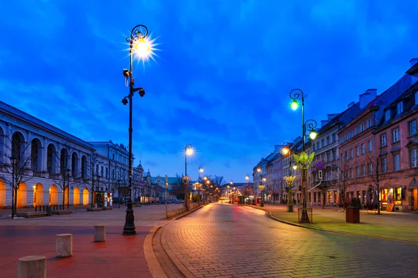 Piękna ulica na Starym Mieście w Warszawie, Polska — Zdjęcie stockowe