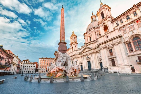 Piazza Navona al mattino, Roma, Italia . — Foto Stock