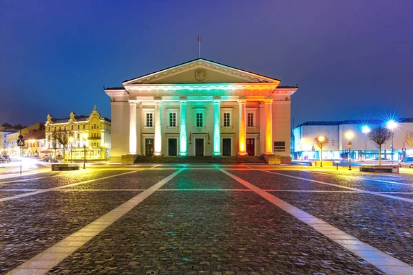 Place de la Mairie la nuit, Vilnius, Lituanie — Photo