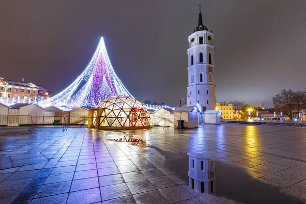 Julgran i Vilnius, Lithuania — Stockfoto