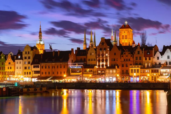 Casco antiguo y río Motlawa en Gdansk, Polonia —  Fotos de Stock