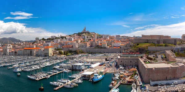 Old Port and Notre Dame, Marsiglia, Francia — Foto Stock