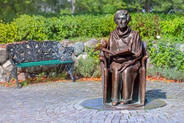 İsveç Stockholm 'de Astrid Lindgren heykeli — Stok fotoğraf