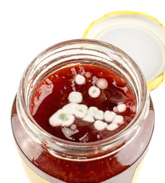 Confiture moisie dans un pot en verre — Photo