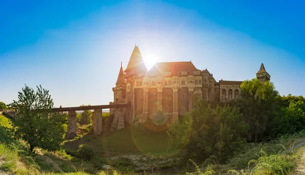 Medeltida slott gotisk-renässans — Stockfoto