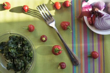 spinaches ve tropea soğan