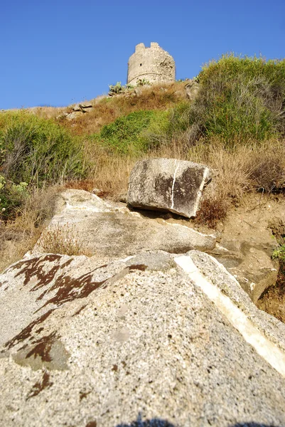 Torre saracênica na costa de Calabrese — Fotografia de Stock