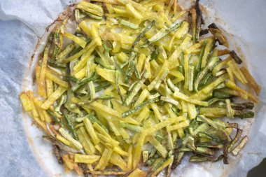 kızarmış potaoes ve kabak çubuklar kesilmiş