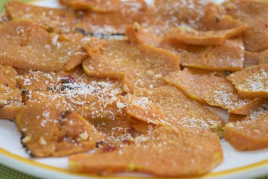 ince dilim kızarmış kabak