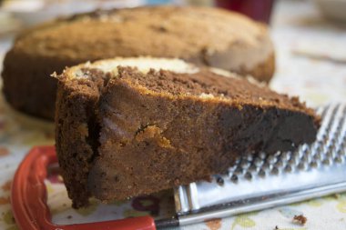 ev yapımı çikolatalı pandispanya