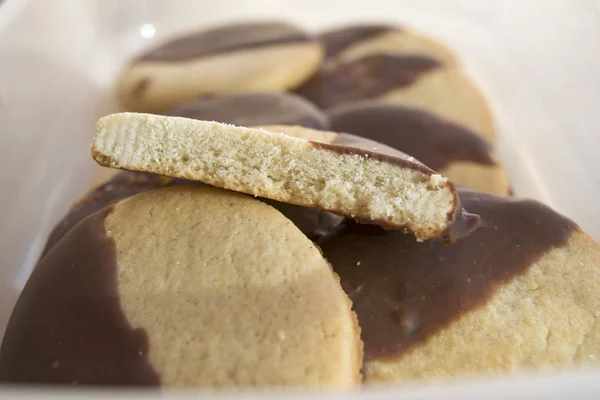 Domácí sušenky, čokoláda a vanilka — Stock fotografie
