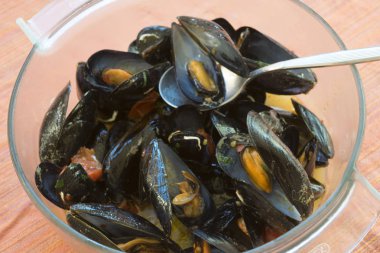 impepata di cozze ya da biberli midye