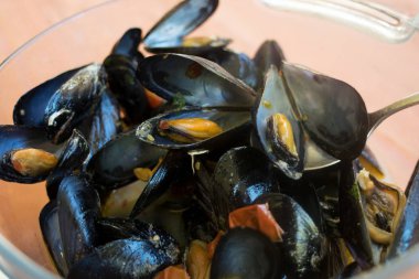 biberli buğulanmış midye veya impepata di cozze