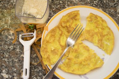 parmesan peynirli omlet takozlar