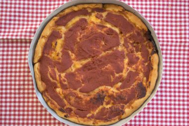 domates soslu makarna pizza