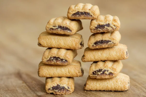 Stapel gevulde koekjes voor het ontbijt — Stockfoto