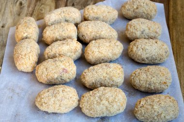 Daha önce İtalyan arancini kızarmış