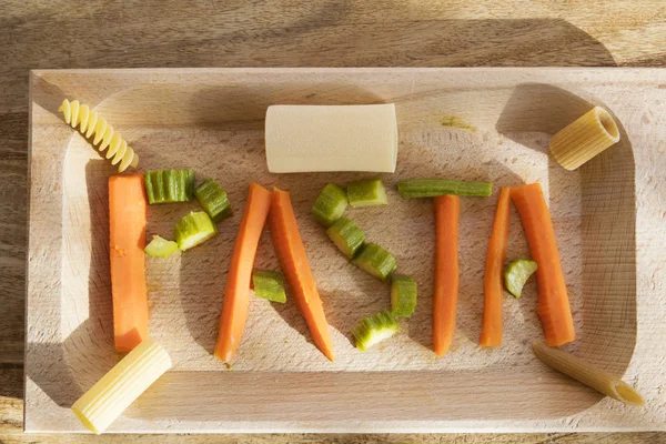 Pasta geschreven wth groenten — Stockfoto