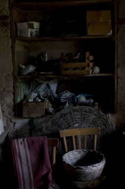 ahşap kirişli tavan ile eski tavan