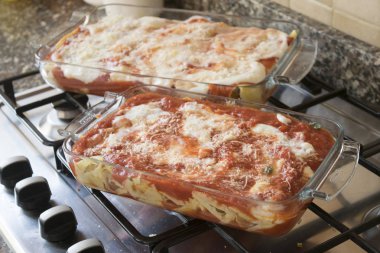 pişmiş lazanya Bolognese