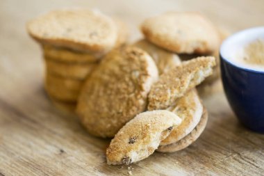 Espresso kahve ve kepekli bisküvi