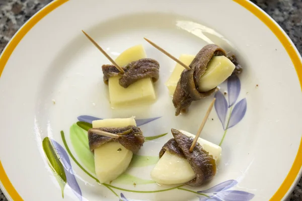 Roulade de anchoas y quesos —  Fotos de Stock