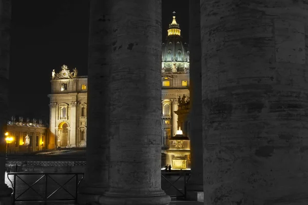 De Sint-Pietersbasiliek in Rome — Stockfoto