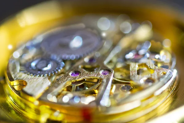 Mechanisme versnellingen van een oud horloge — Stockfoto