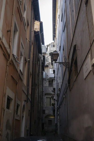 Allée dans le centre historique de Rome — Photo