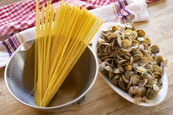 Spaghetti Seasoning Based Lupini Clams — Stock Photo, Image