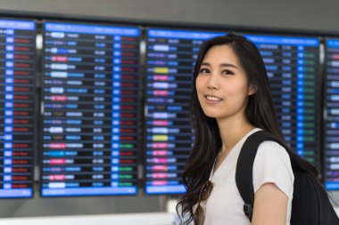 Asya seyahat yatılı terminal veya tren istasyonunda kontrol. Turizm Tatil