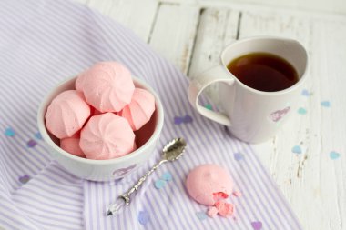 Çilek kremalı kurabiye