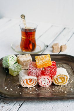 Türk tatlı ve çay