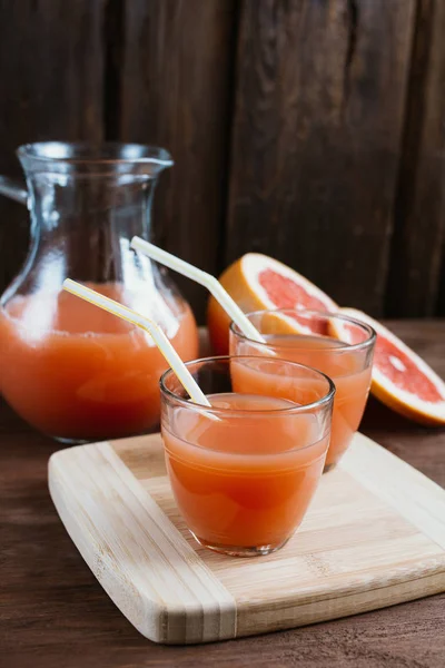 两杯葡萄柚汁 — 图库照片