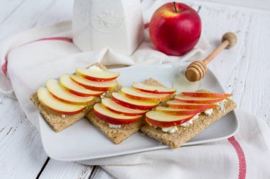 Diyet kuru ekmek, Apple ve bal