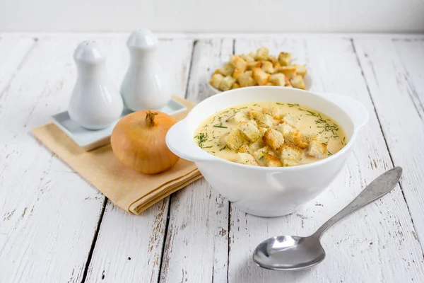 Zwiebelsuppe mit Käse — Stockfoto