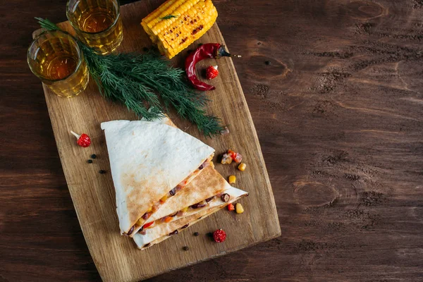 Peynirli vejetaryen Meksika quesadillas