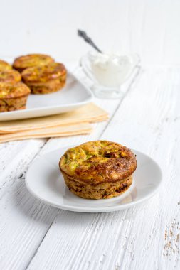 Kabak kekler otlar ile