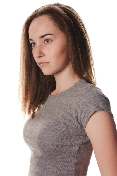 Retrato de jovem bela menina morena no estúdio — Fotografia de Stock