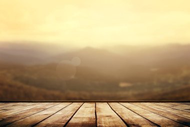 Dağlar manzara güneş ışığı ile. Güzellik doğa arka plan