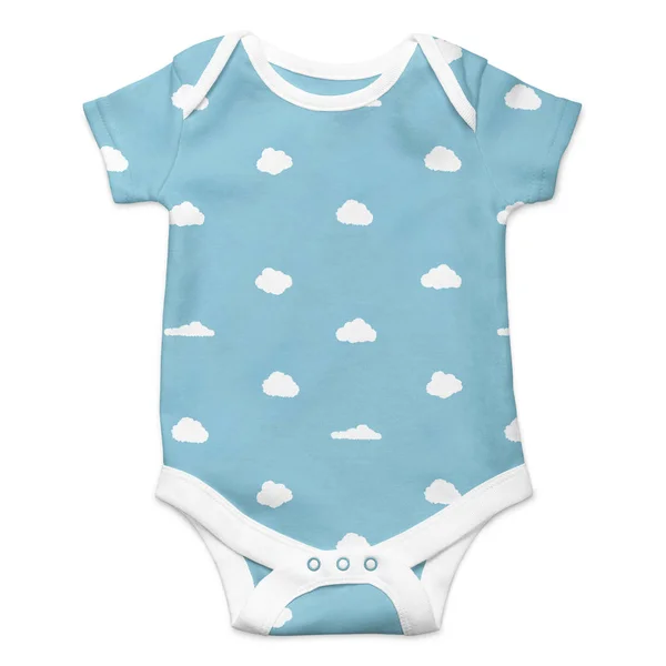 Baby onesie con patrón de nubes aislado sobre fondo blanco — Foto de Stock